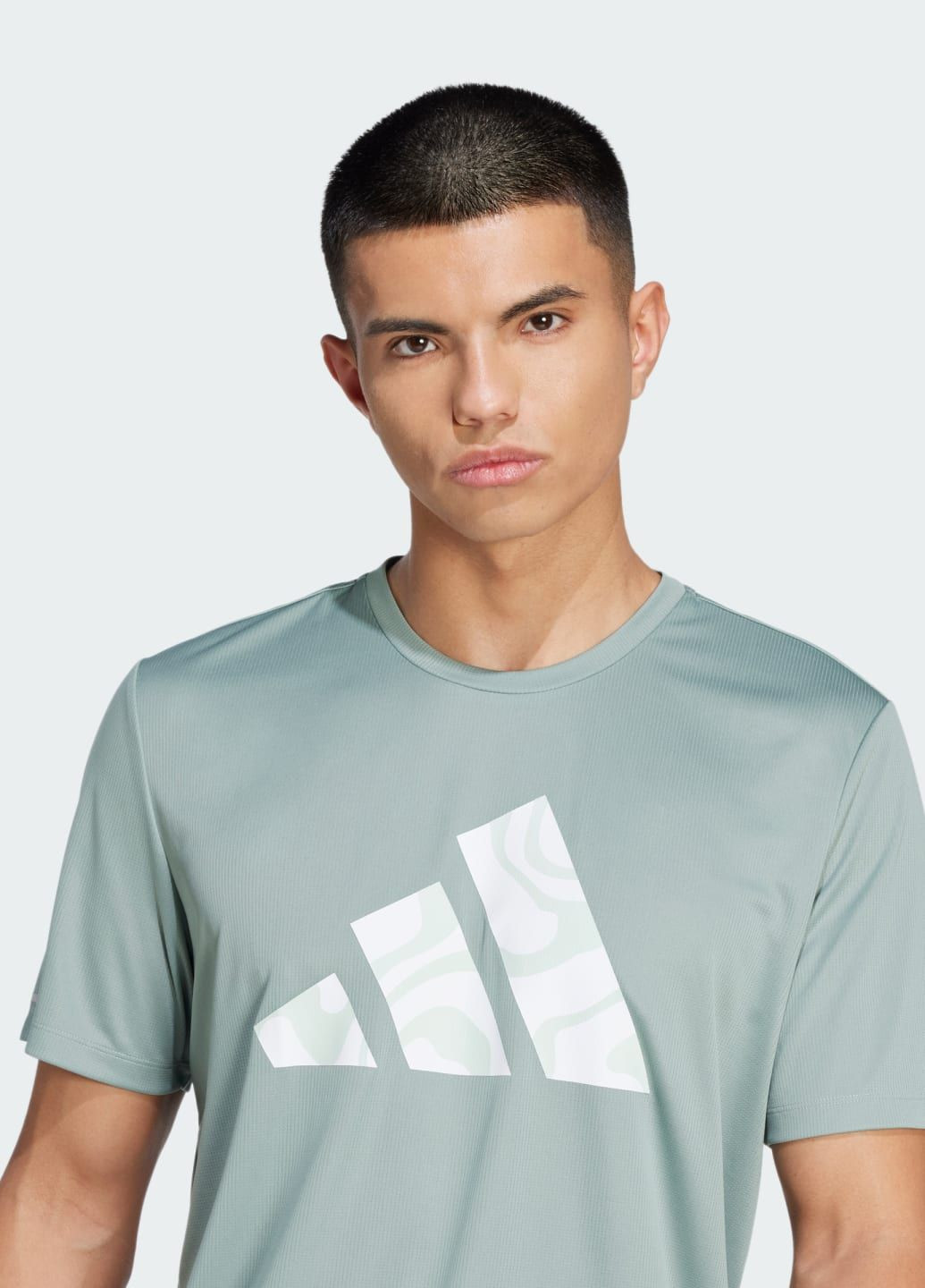 Зелена футболка run it brand love adidas