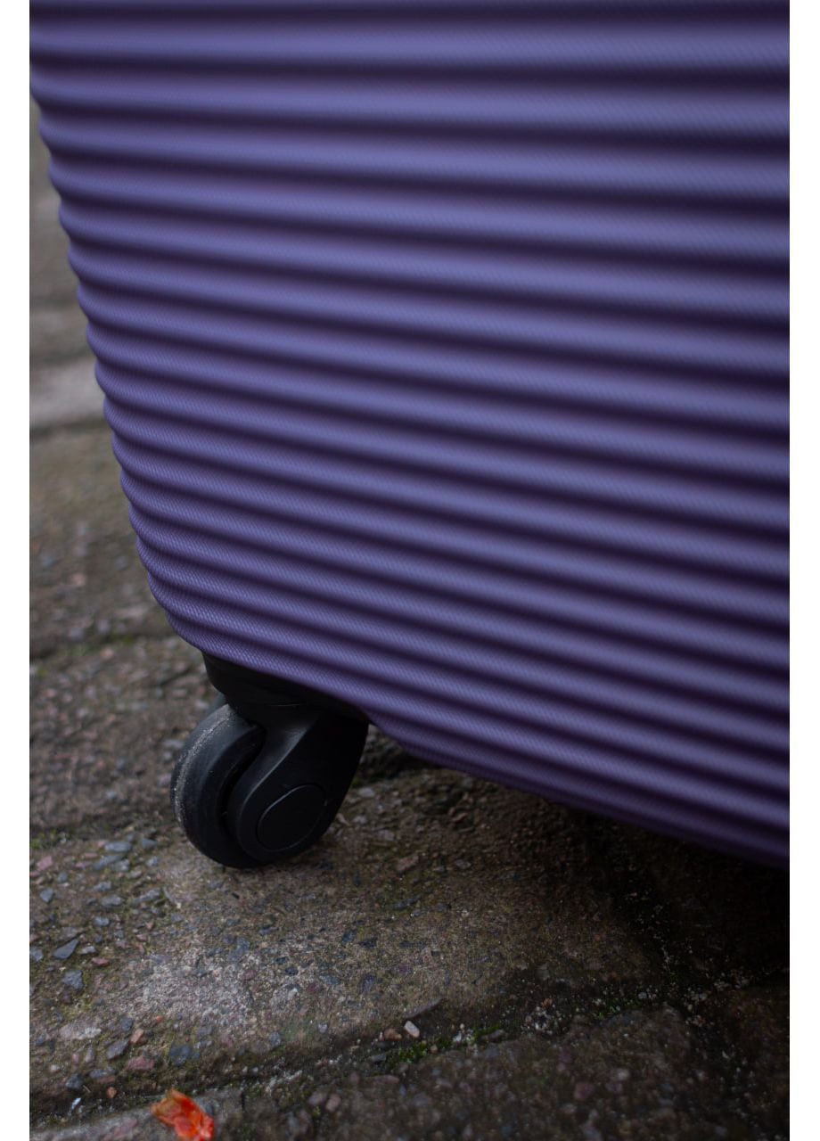 Валіза пластикова великий L розмір, колір чорний Wings 5398 (365715875)