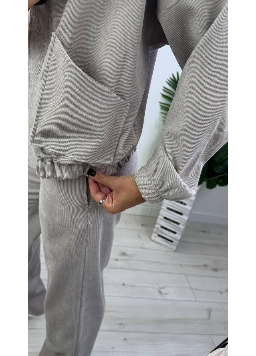 Жіночий костюм з мікровельвету з курткою на замку Україна (356683228)