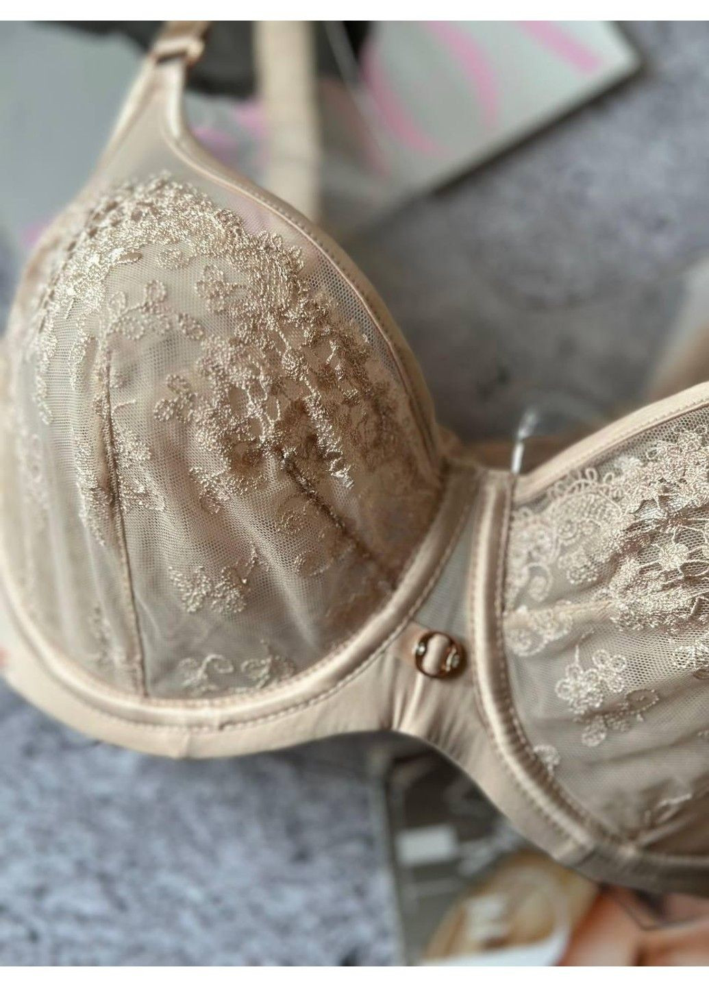 Бежевый кружевной бюстгальтер с мягкой чашкой без поролона бежевый Lanny Mode