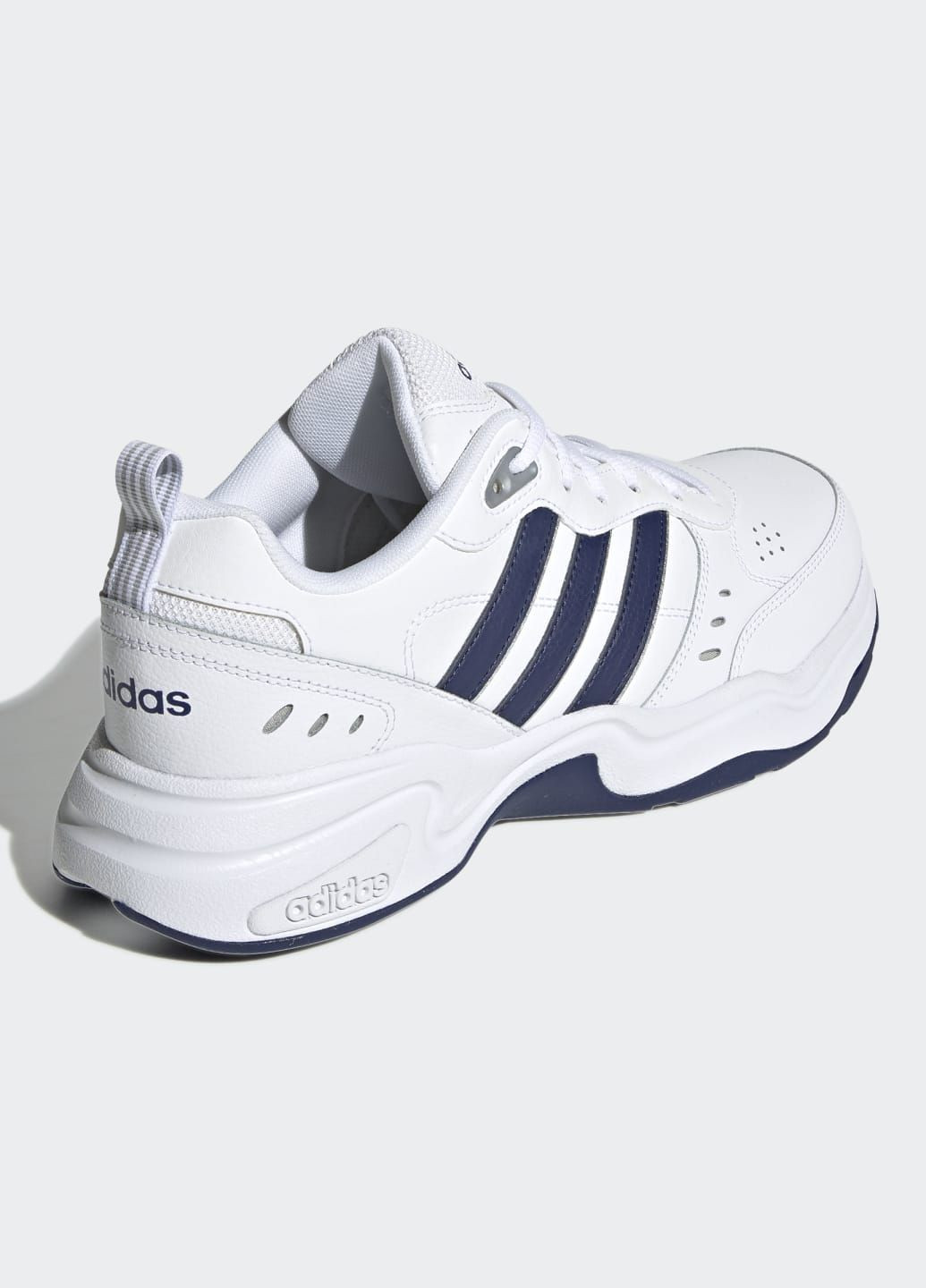 Білі всесезон кросівки strutter adidas