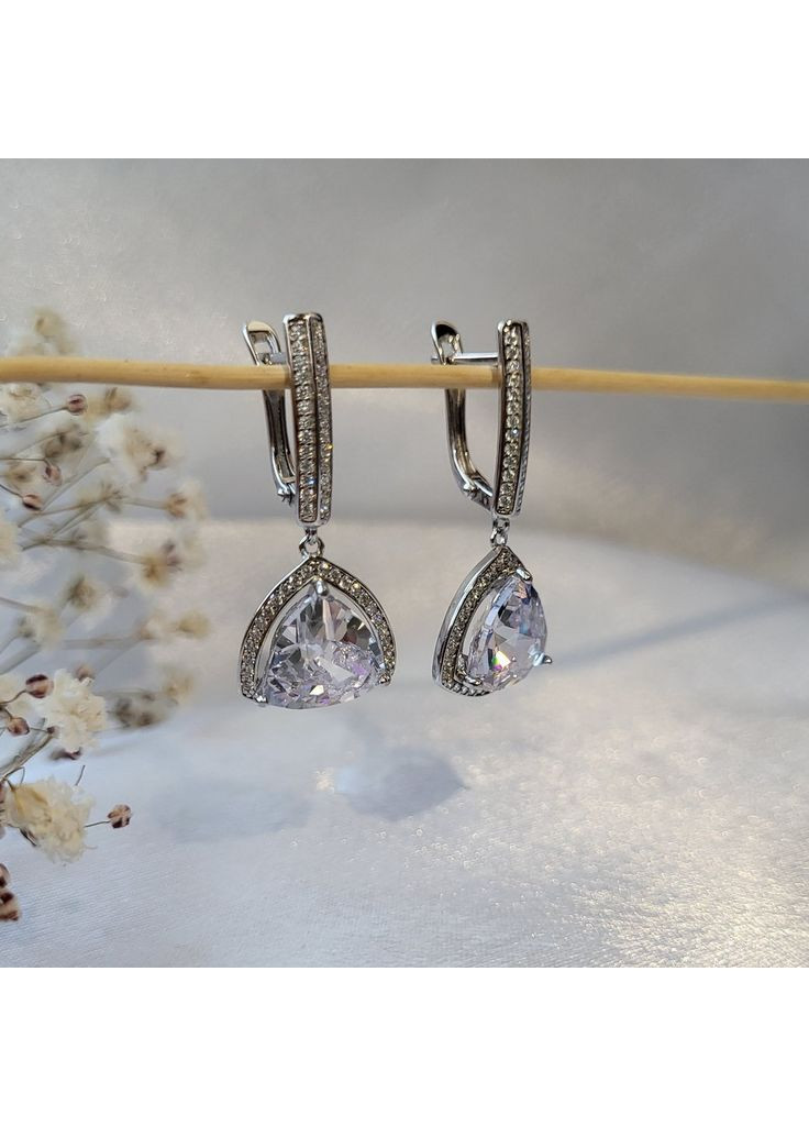 Срібні сережки із підвіскою Пірамідка з Білим камінням срібло 925 проби родоване 1268 5.76г No Brand (306741577)