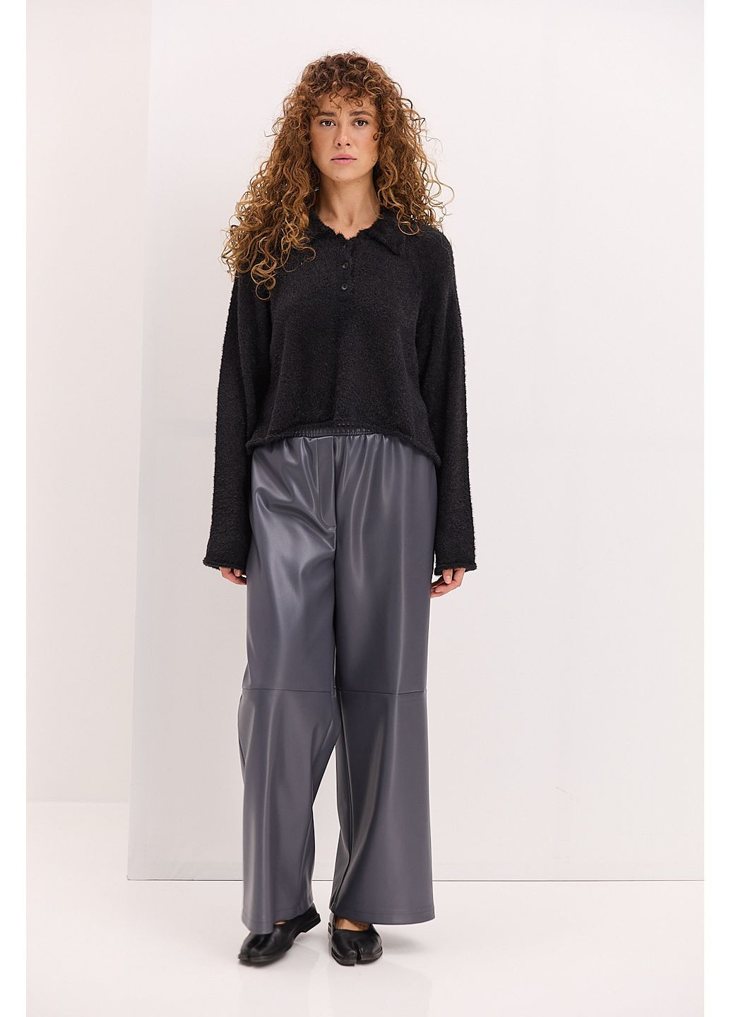 Женская вязаная кофта поло розовая с разрезами по бокам Arjen (361056769)