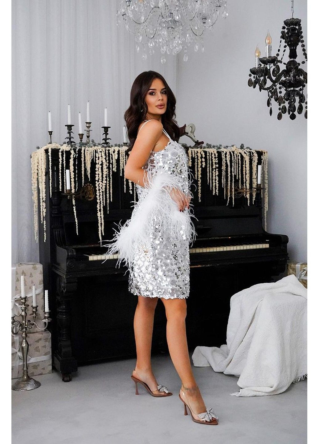 Серебряное коктейльное платье праздничное блестящее 24109 серебряное Tanita-Romario