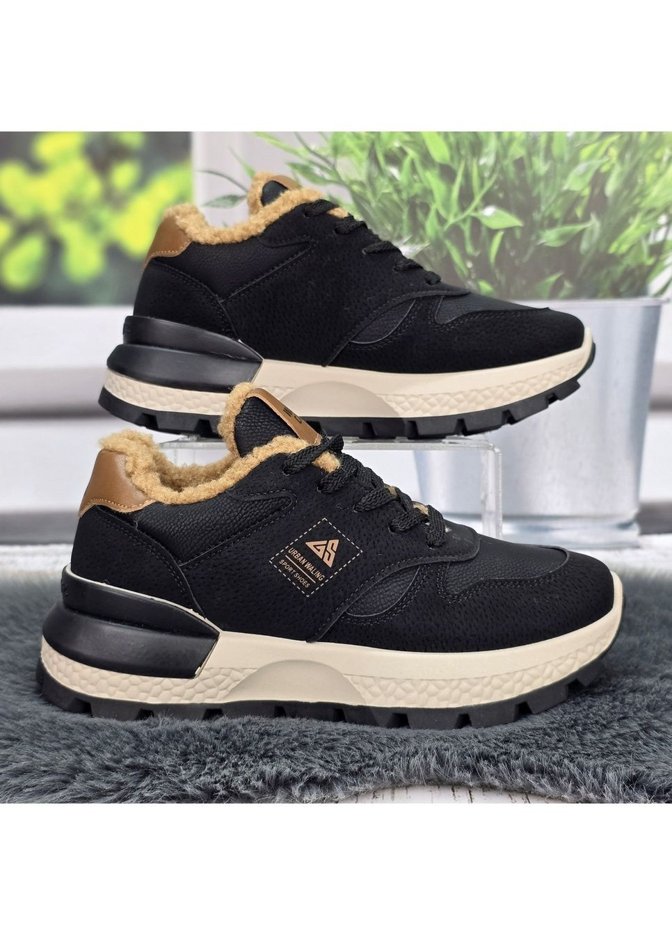 Зимние женские зимние кроссовки с искусственным мехом тедди Gipanis из искусственной кожи