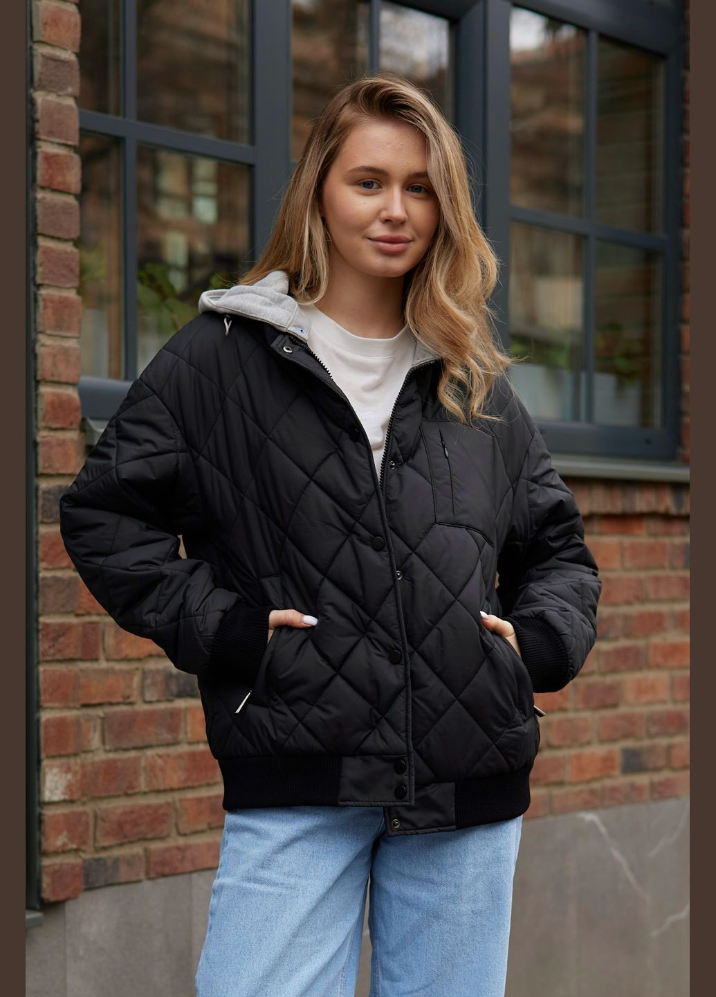 Черная демисезонная женская демисезонная куртка бомбер «city mood» 951752 Lusskiri