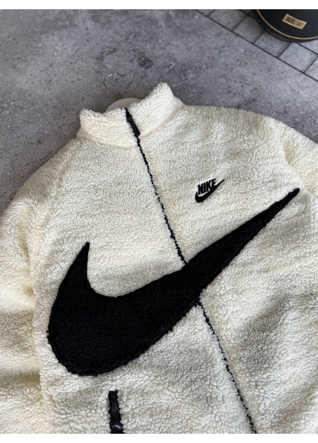 Светло-коричневая двухсторонняя куртка очень крутая!!! No Brand