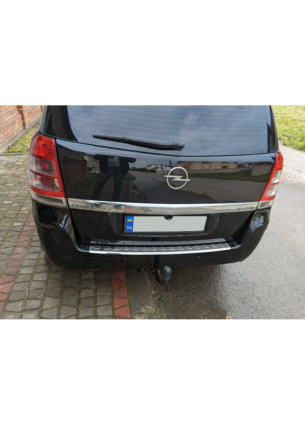Накладка на задній бампер V1 (нерж) для Opel Zafira B 2005-2011 рр CARMOS (389425012)