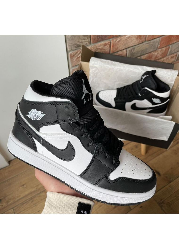КРОСІВКИ ЖІНОЧІ NIKE AIR JORDAN 1 RETRO HIGH WHITE BLACK LOGO НАЙК АІР ДЖОРДАН No Brand чорні демісезони (369389550)