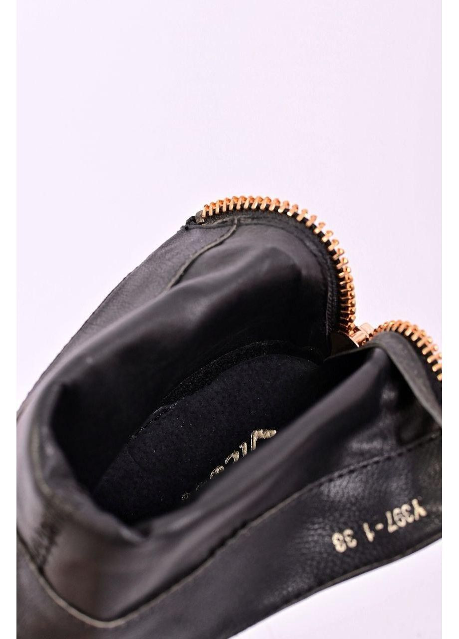 Черные демисезонная ботильоны женские черные демисезонные на танкетке No Brand Ботильони жіночі демісезонні