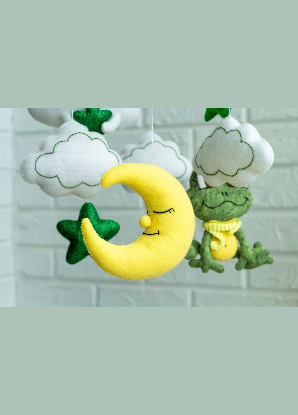 Дитячий музичний мобіль на ліжечко для немовлят WooolyWool «Жабеня» з 35 мелодіями No Brand (342757979)