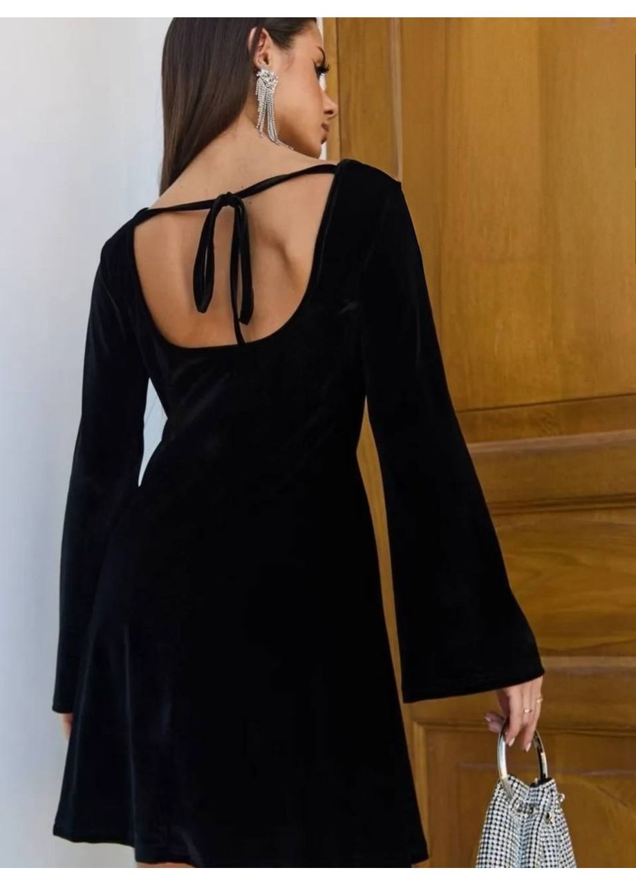Чорна коктейльна маленька чорна сукня з велюру замір в описі DK/DL Мода без кордонів однотонна