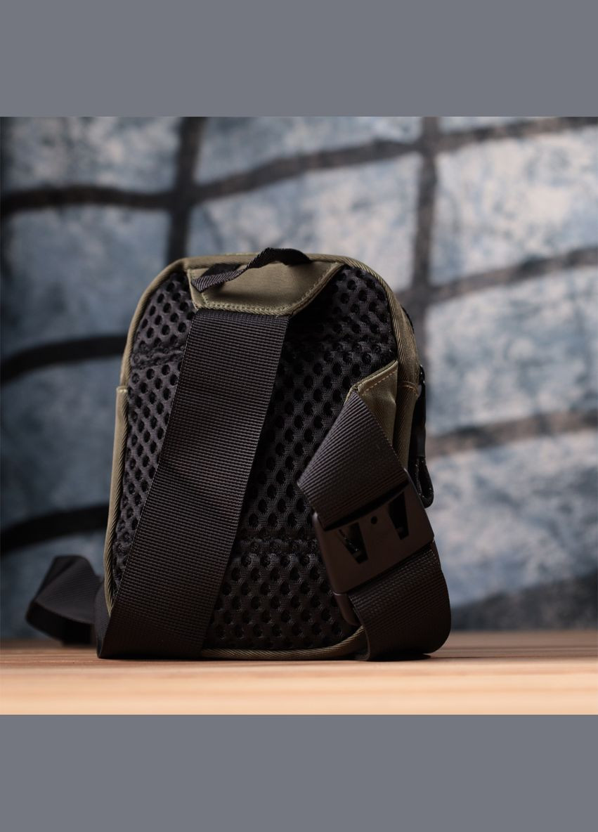 Слінг сумка для подорожей з кишенями та регульованим ременем текстильна зелена (sku_22871) No Brand (328922369)