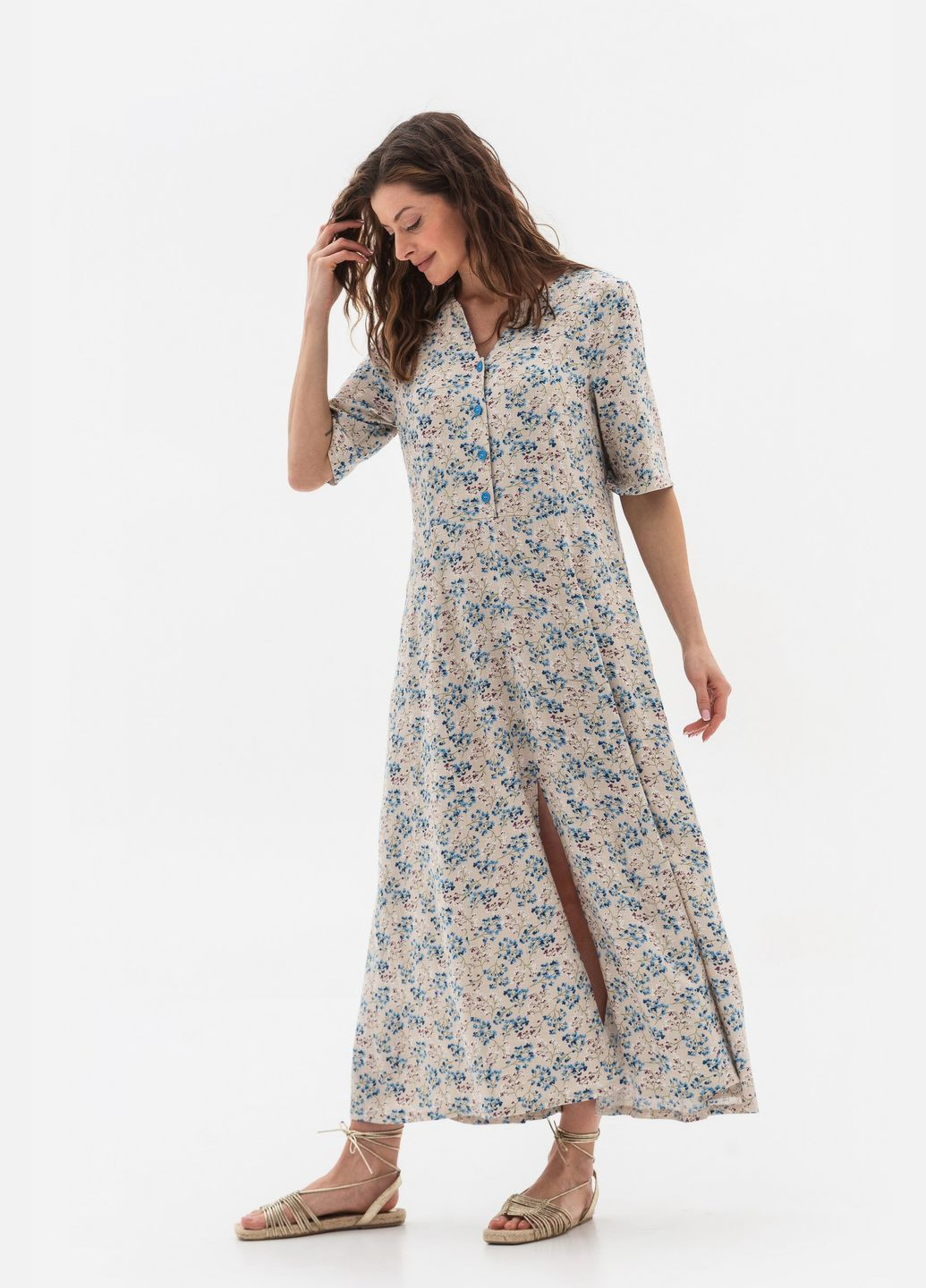 Молочное деловое платье Lesia однотонное