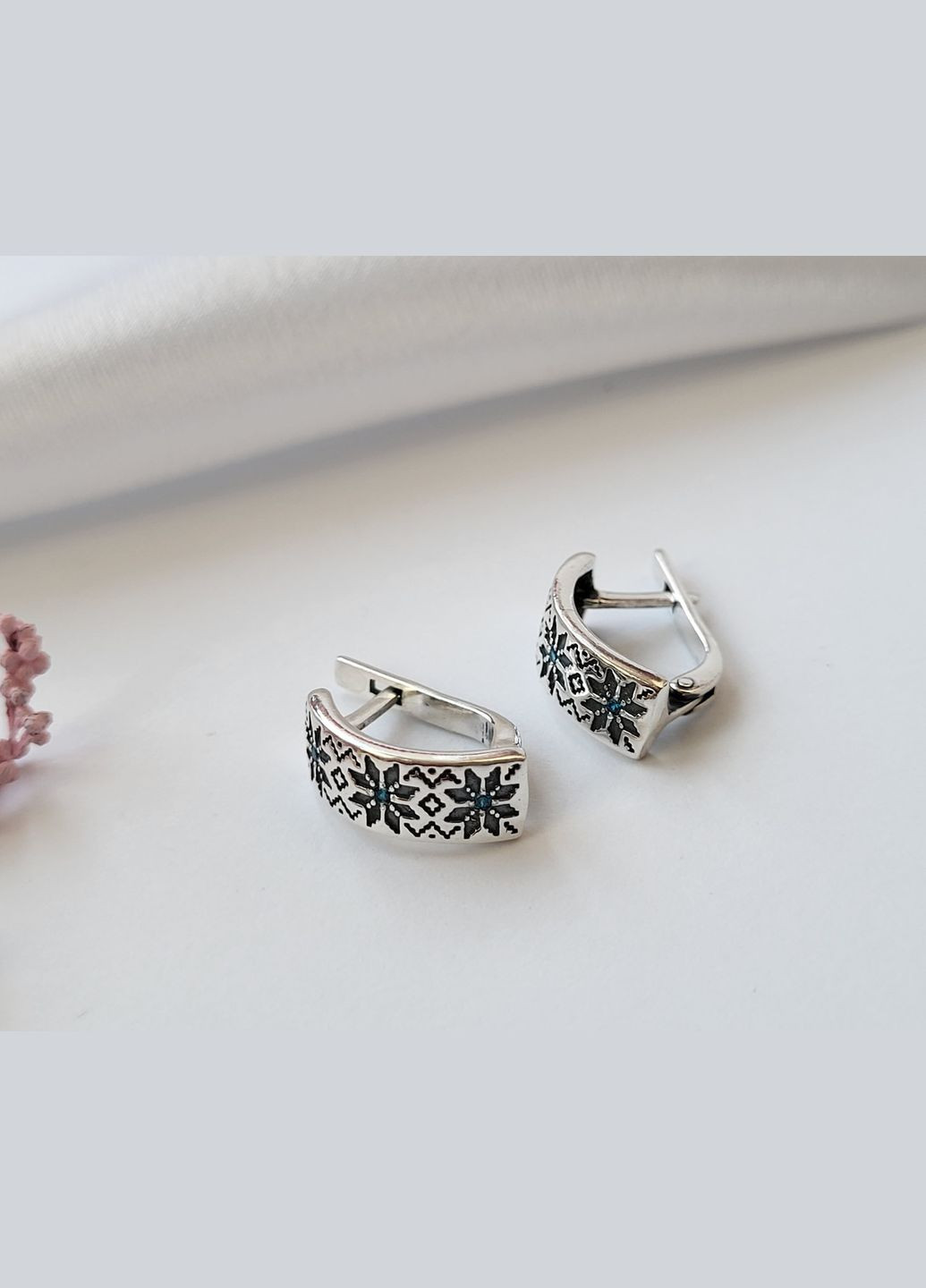 Срібні сережки Вишиванка із Блакитним камінням чорнене срібло 925 проби 5016ч 3.80г No Brand (306743430)