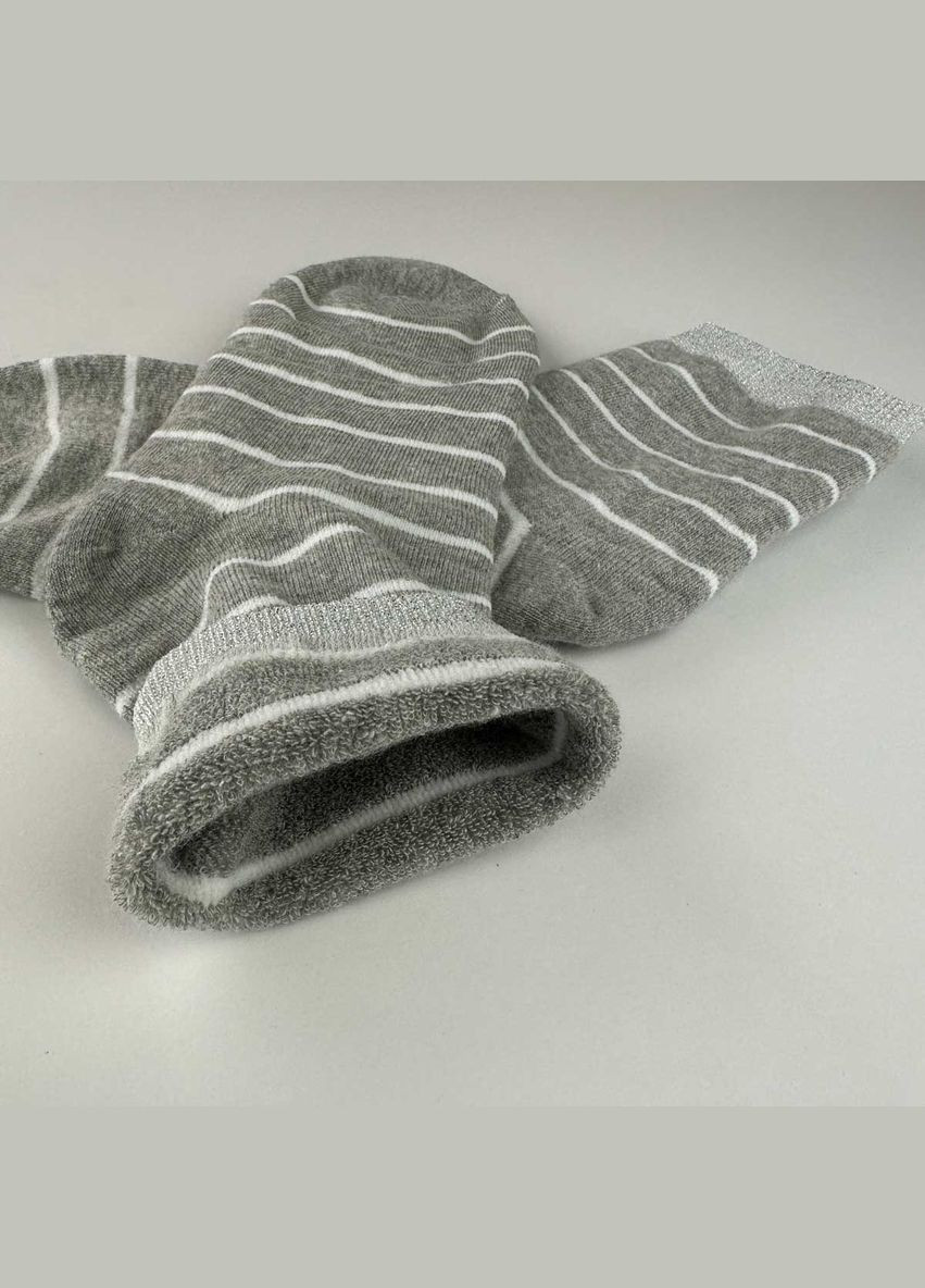 Світло-сірі теплі шкарпетки жіночі класичні в смужку з сріблом високі 36-41 GM Textile (313399516)