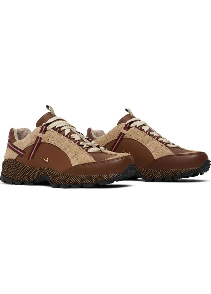 Коричневі кросівки air humara lx jacquemus ale brown gold - dr0420-200 Nike