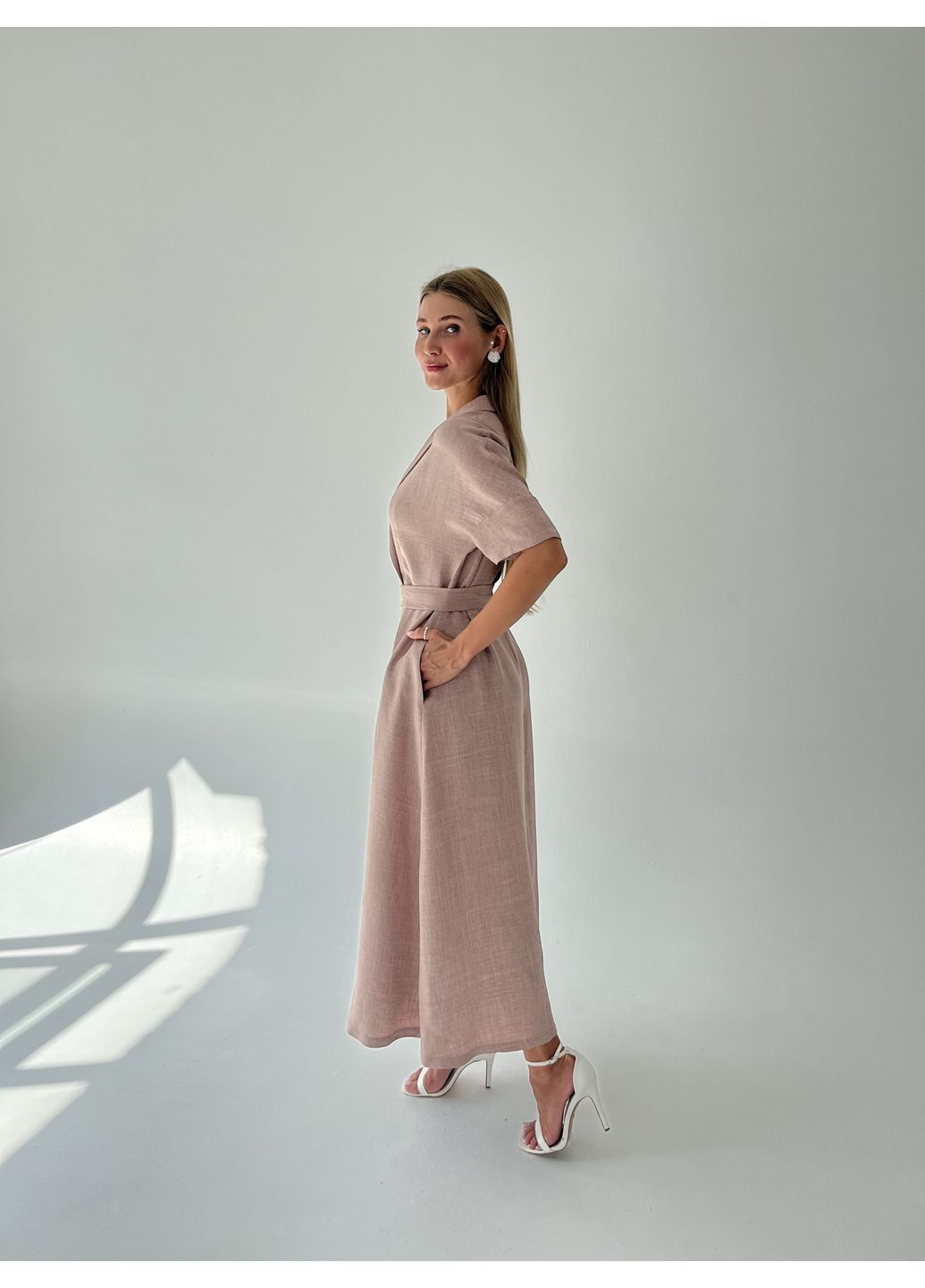 Комбинированное платье 1600332501al бежевый Alvo