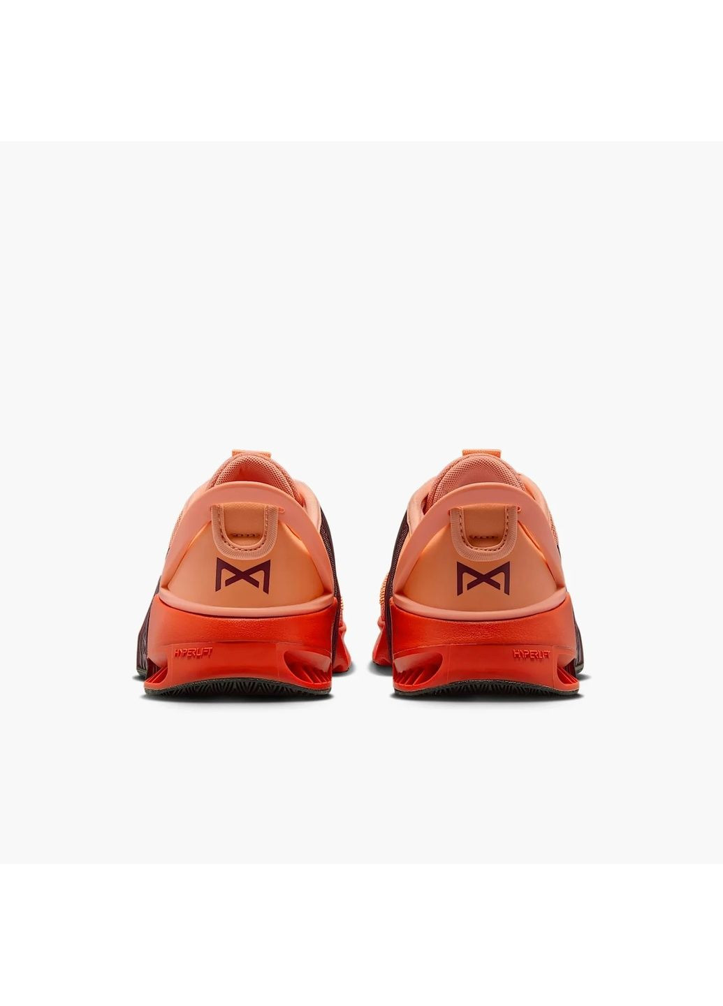 Персиковые кроссовки мужские metcon 9 flyease peach Nike