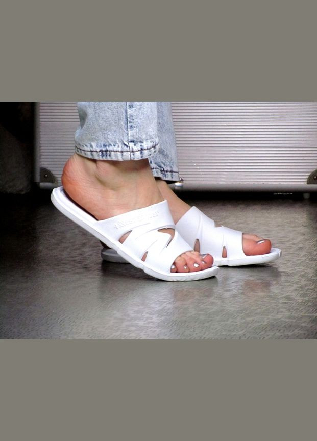 Шльопанці білі жіночі літні легкі пляжні No Brand Шльопанці (339602427)