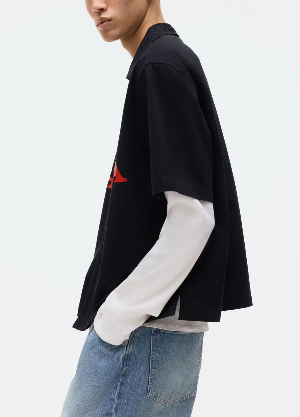 Черная рубашка с логотипом H&M