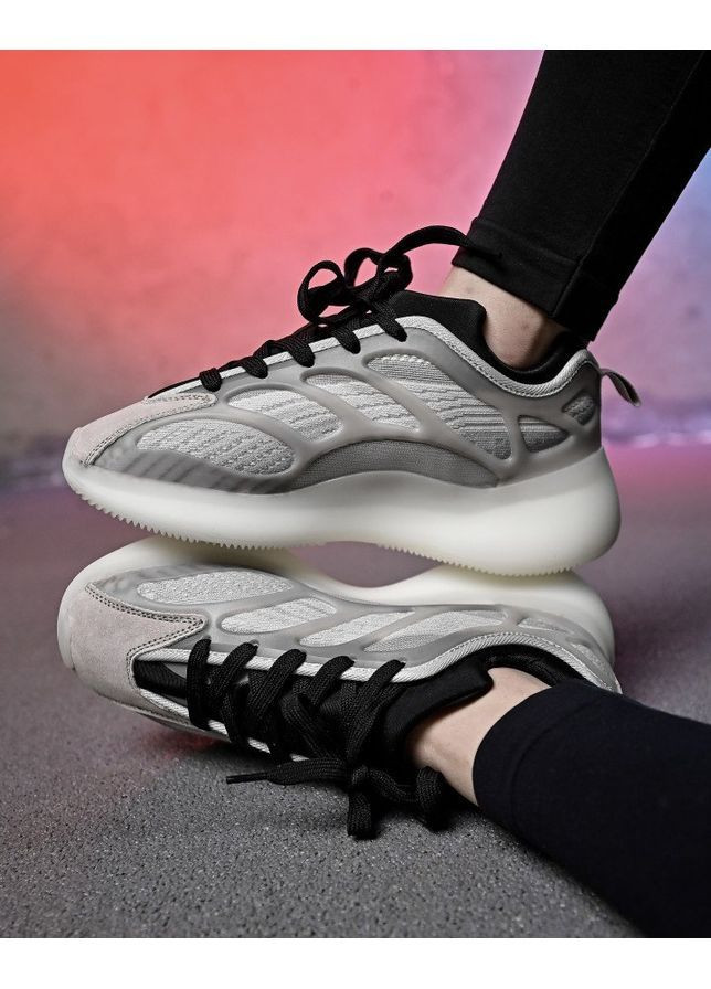 Женские кроссовки white black No Brand светло-серые демисезоны (367860988)