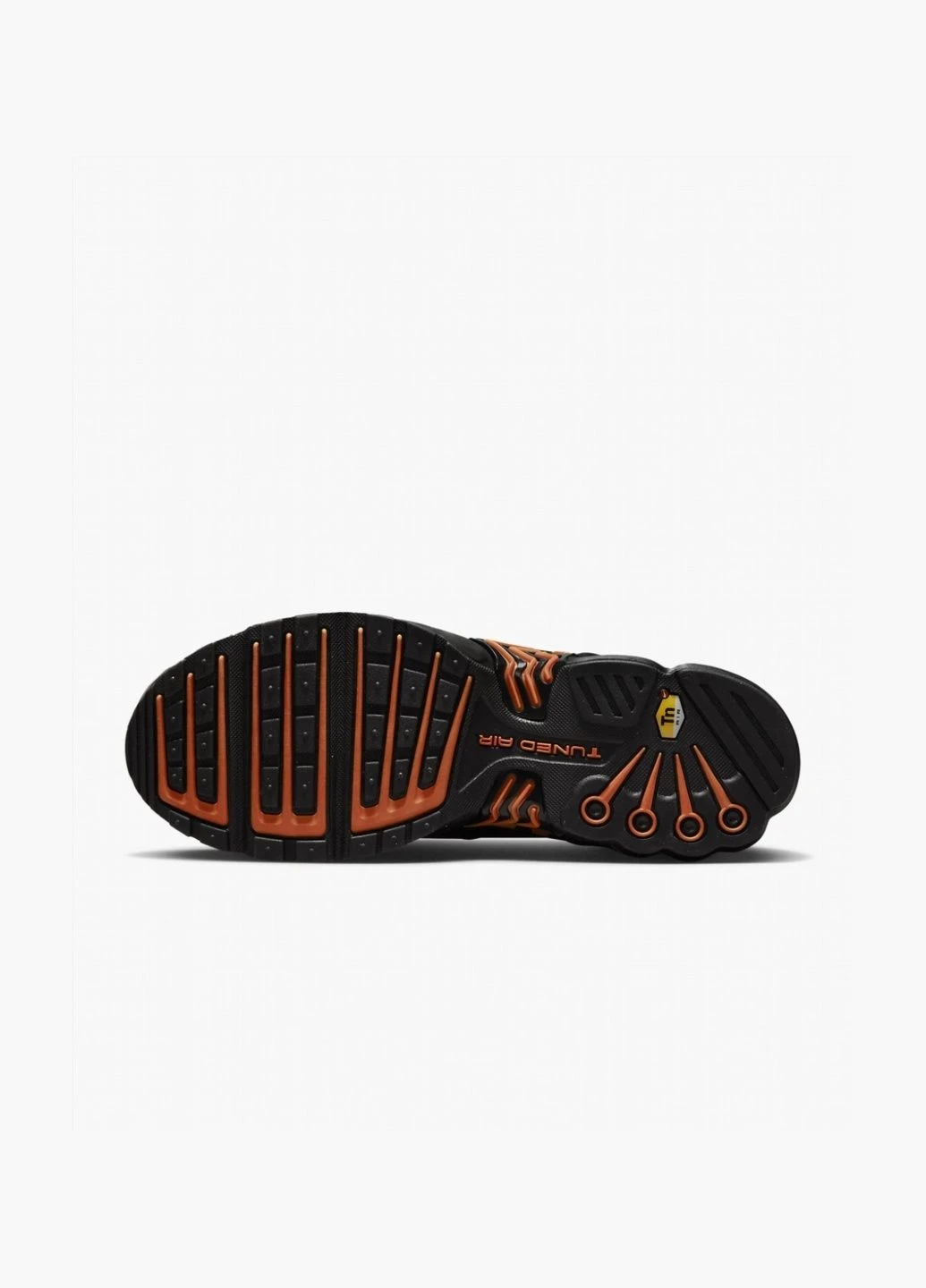 Чорні кросівки чоловічі air max plus 3 black fb3352-001 Nike