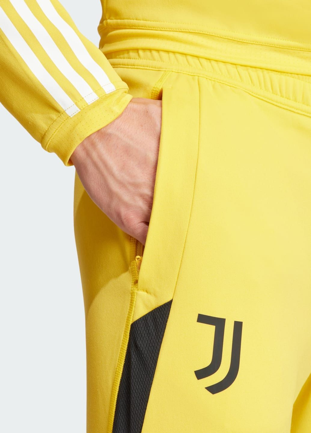 Спортивні штани Juventus Tiro 23 Training adidas (278356543)