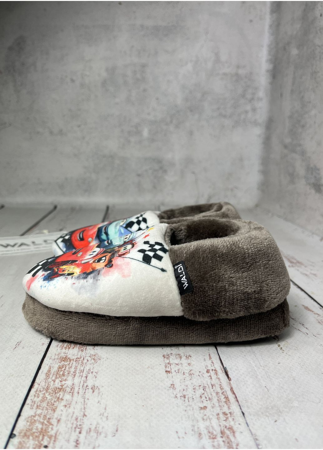 Коричневые тапочки домашние для мальчика коричневый (547) Waldi