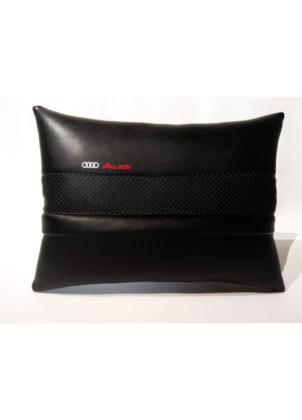 Комплект аксесуарів салону Автомобільна подуш іменна, логотип (під замовлення) No Brand (351901828)