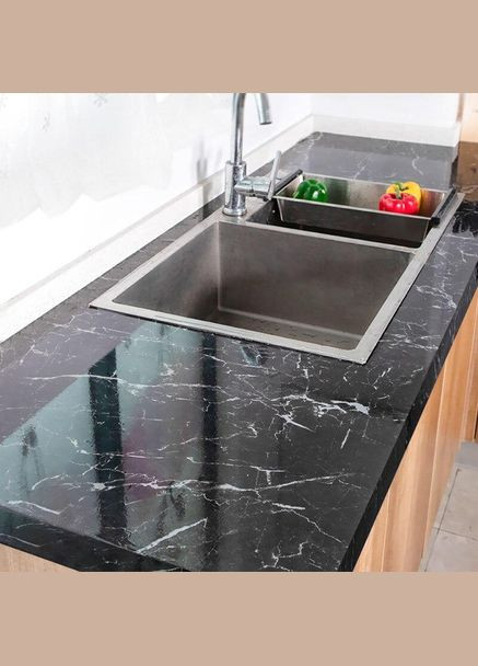 Самоклеюча мармурова наклейка для кухні 5м х 60см, чорна No Brand C_ma368 (303930870)