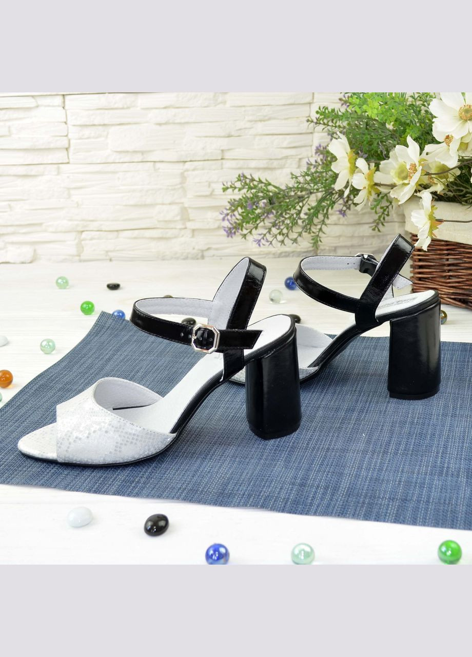 Босоніжки шкіряні жіночі на високих підборах, колір білий/чорний. 37 розмір Vasha para (303931598)
