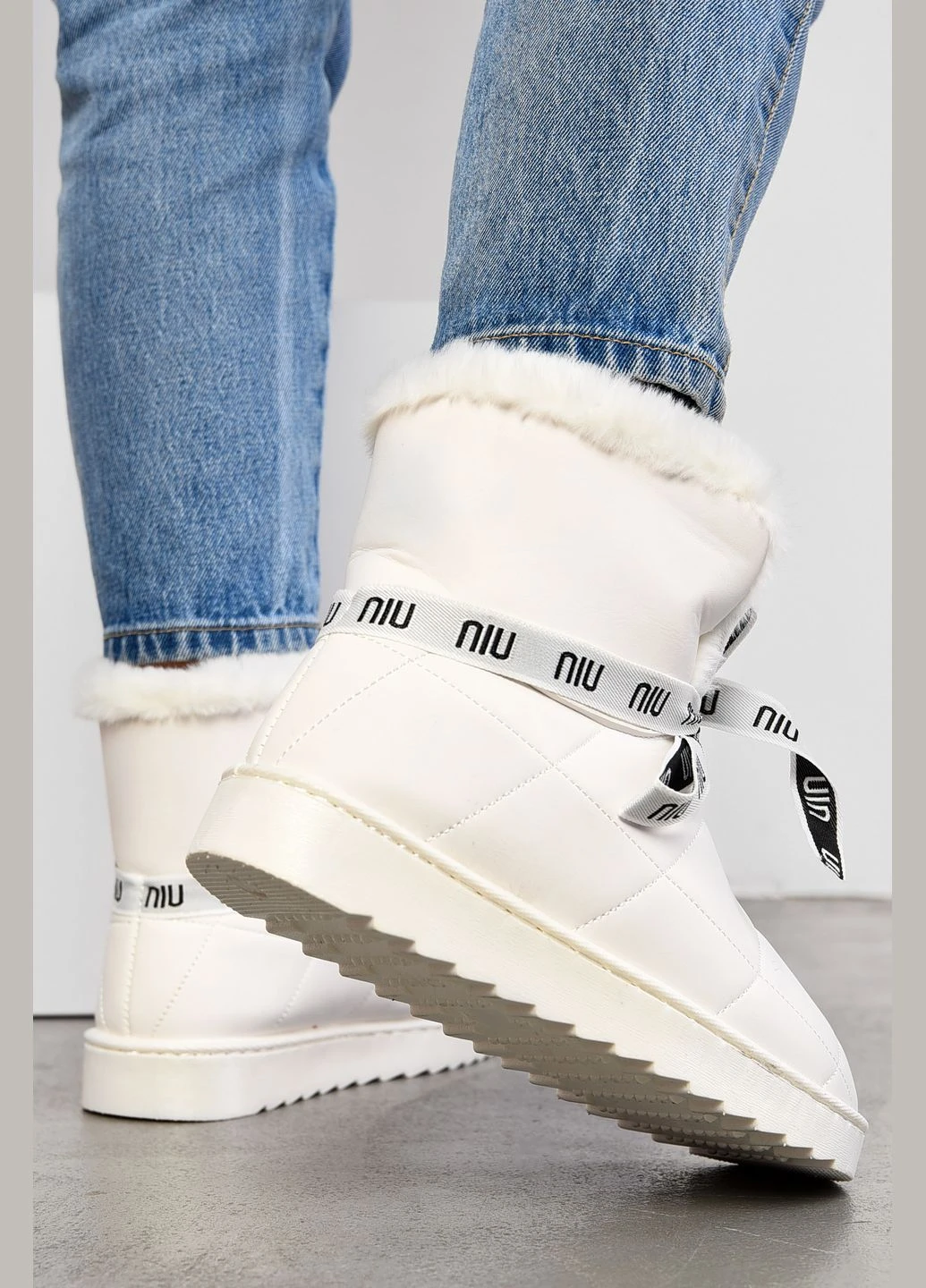 Угги женские на меху белого цвета Let's Shop (313032461)