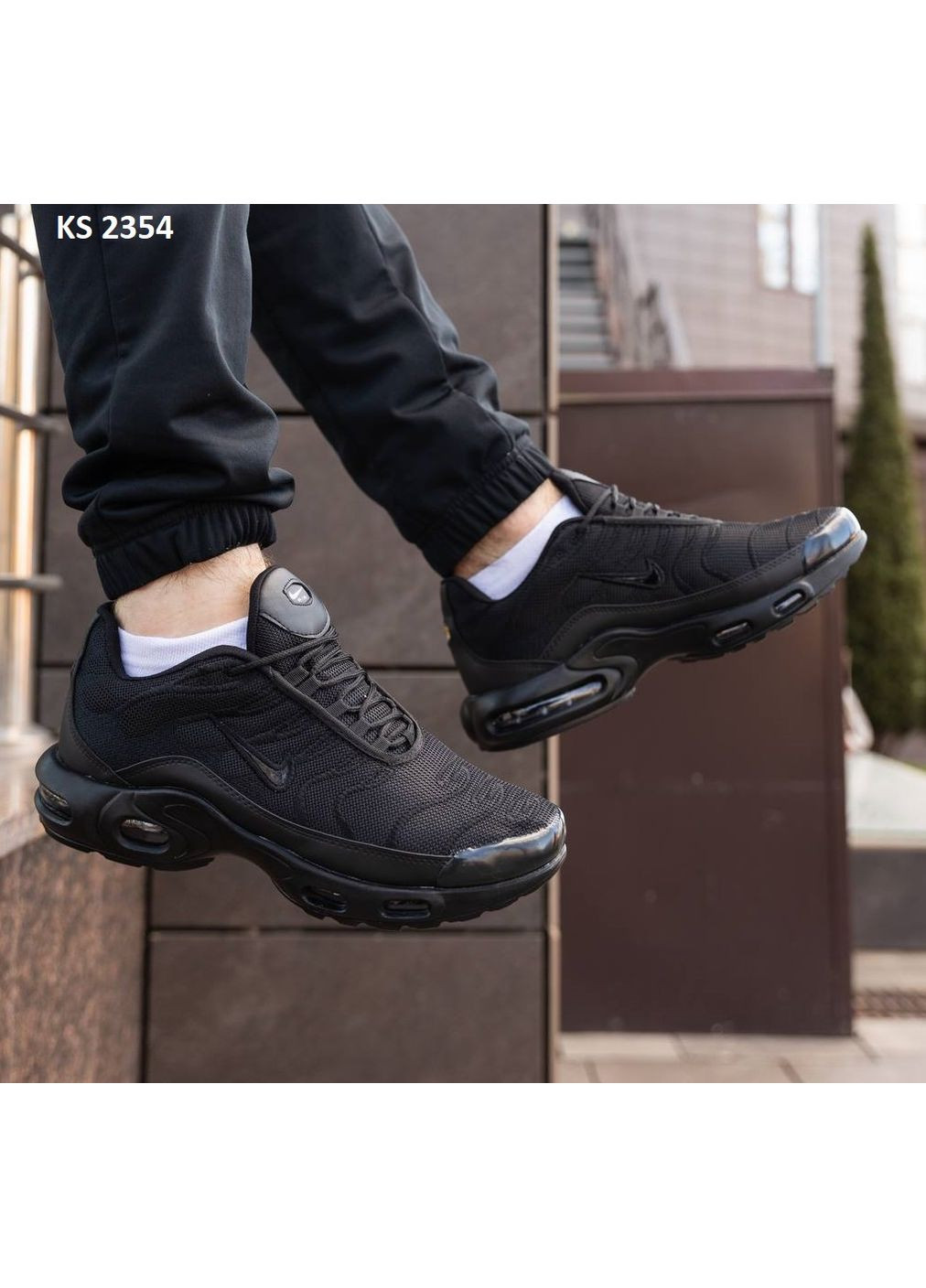 Чорні Осінні кросівки чоловічі nike air tn max plus black найк аір макс тн плюс No Brand