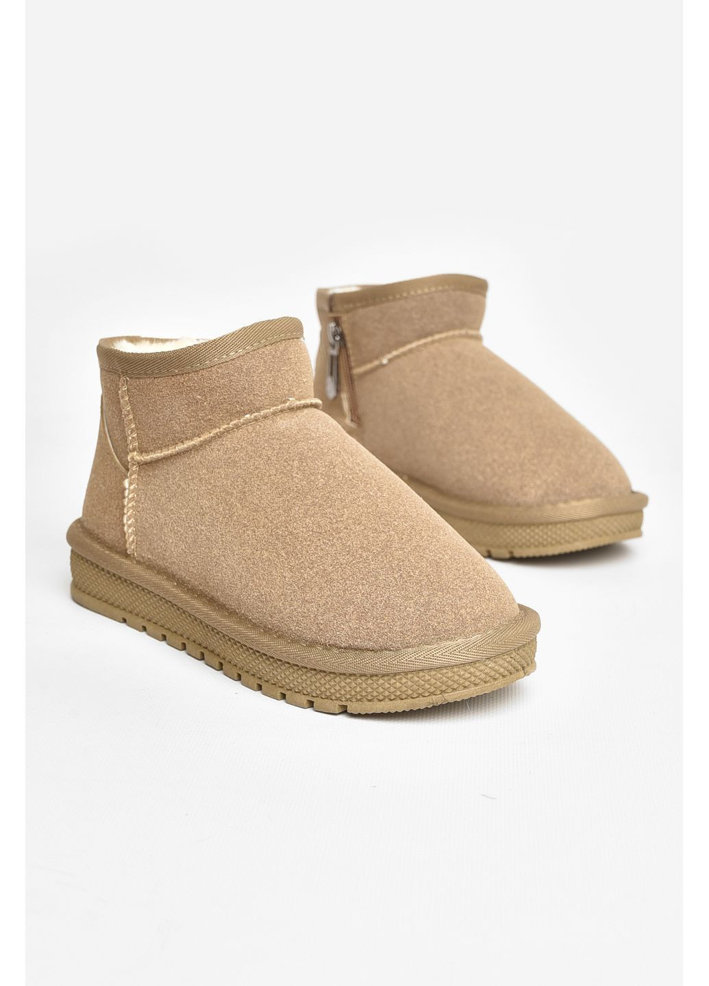 Бежевые угги детские искуственная замша бежевого цвета Let's Shop