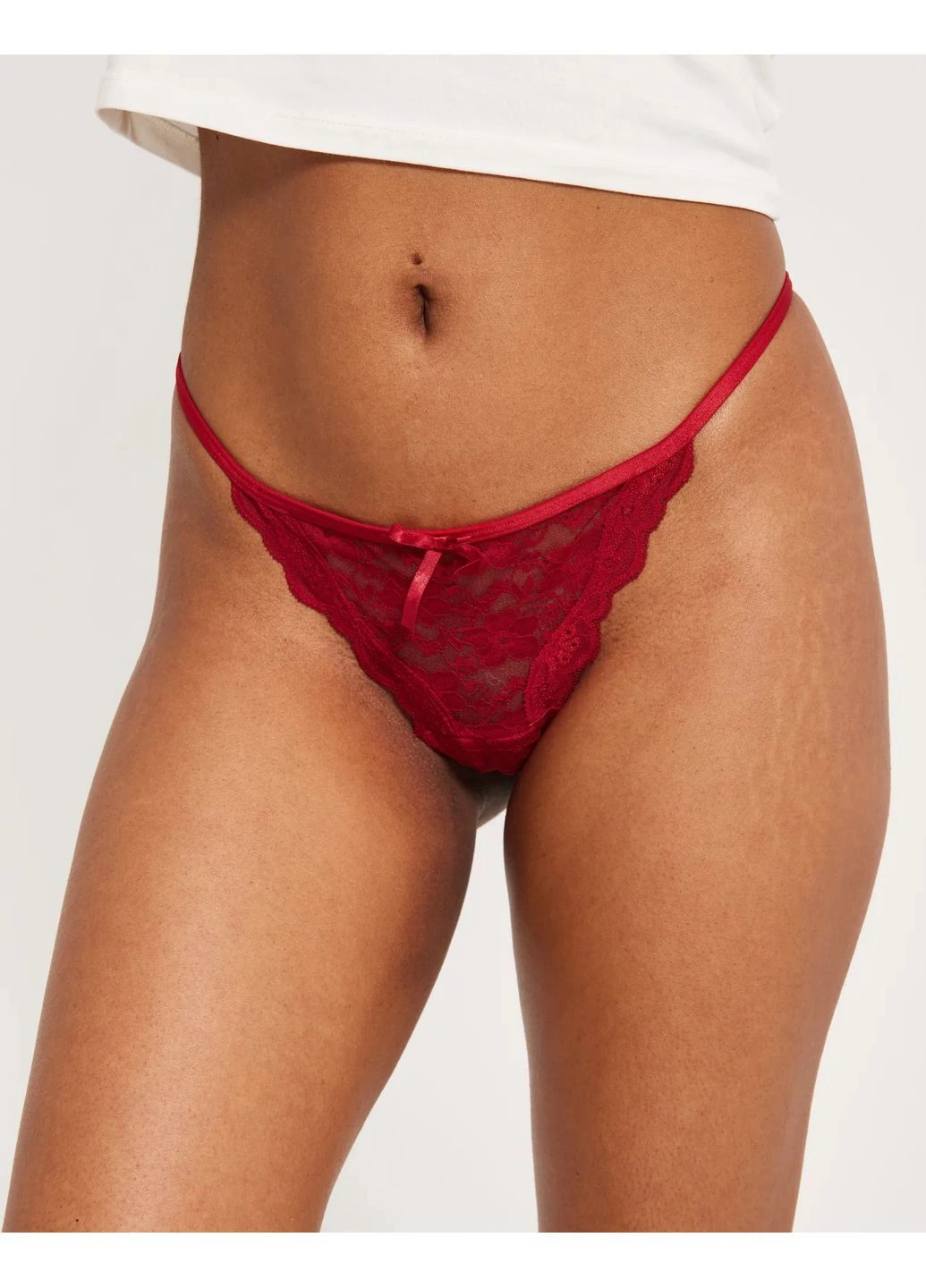 Трусики жіночі string червоні Hunkemoller (380458716)