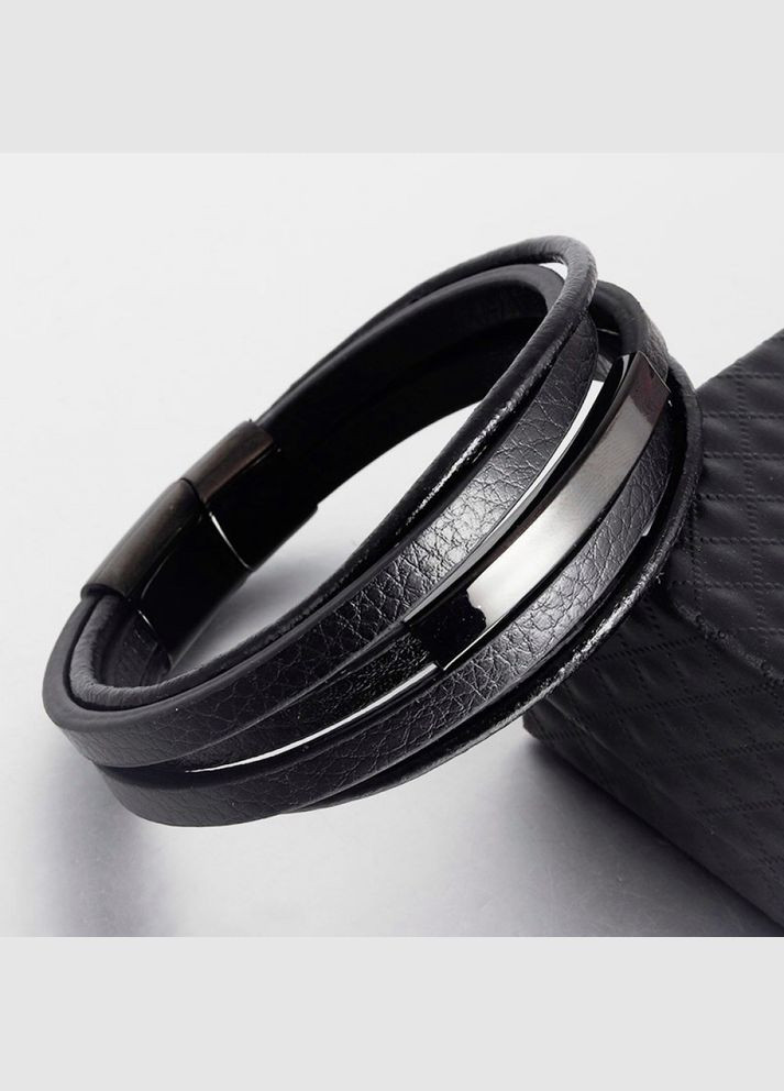 Мужской кожаный браслет плетеный, черный с металлическими вставками и магнитным замком No Brand (328251231)