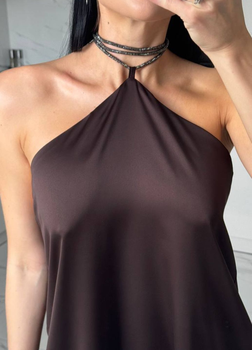Коричнева вечірня вишукана легка літня вечірня міні сукня без рукавів зі шнурком зі стразів Tik-Tak однотонна