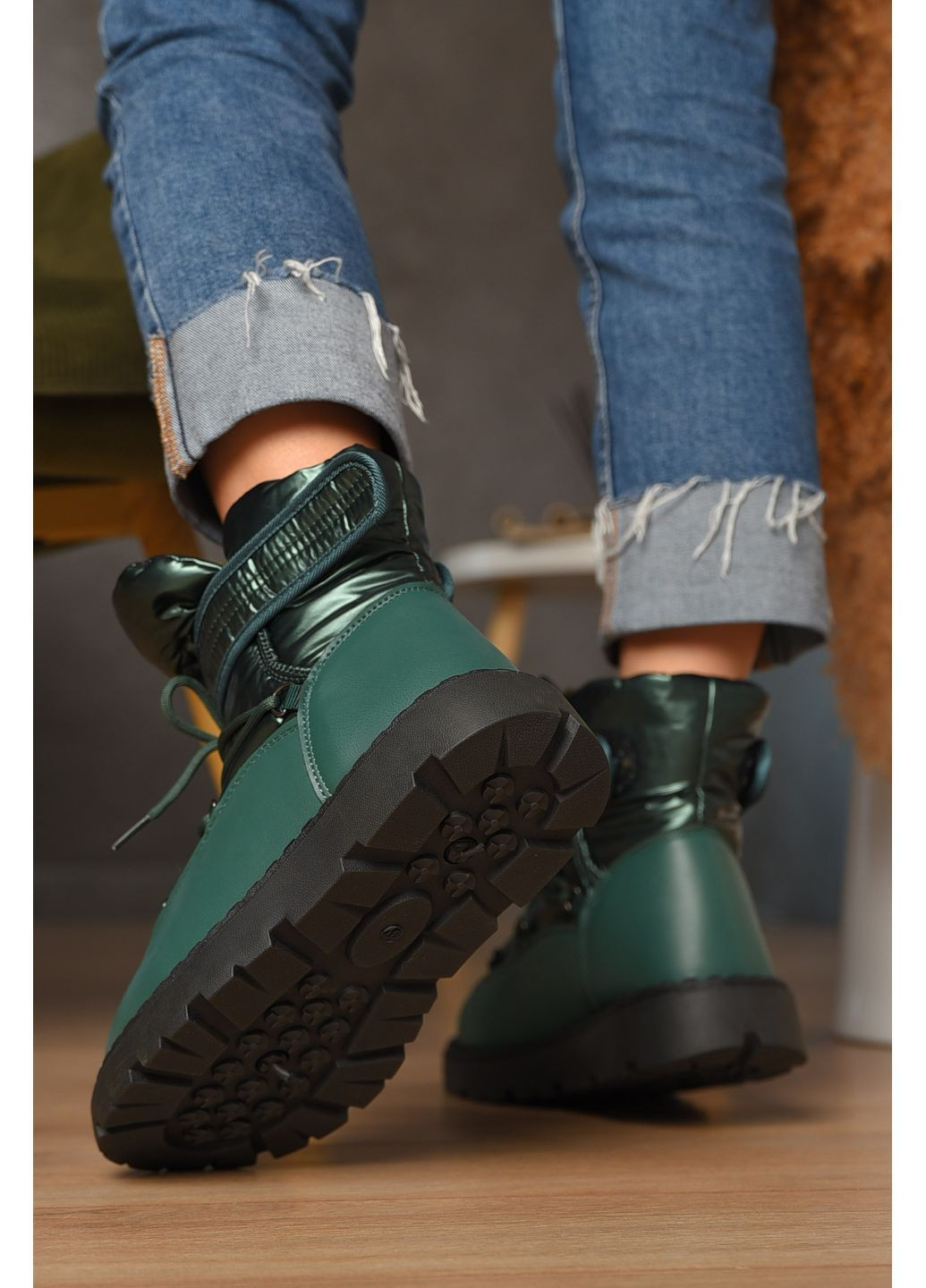 Дутики жіночі на хутрі зеленого кольору Let's Shop (367582450)