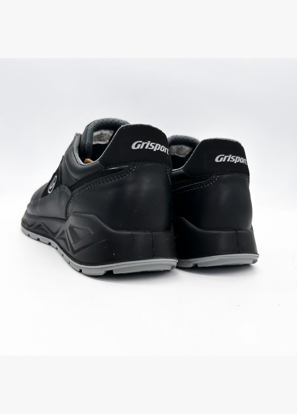 Черные всесезонные кроссовки (р) кожа 0-2-2-44207a-10 Grisport