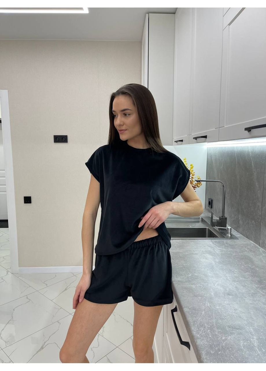 Черная всесезон пижама женская велюровая футболка и шорты, плюшевая пижама из велюра футболка + шорты No Brand Піжама
