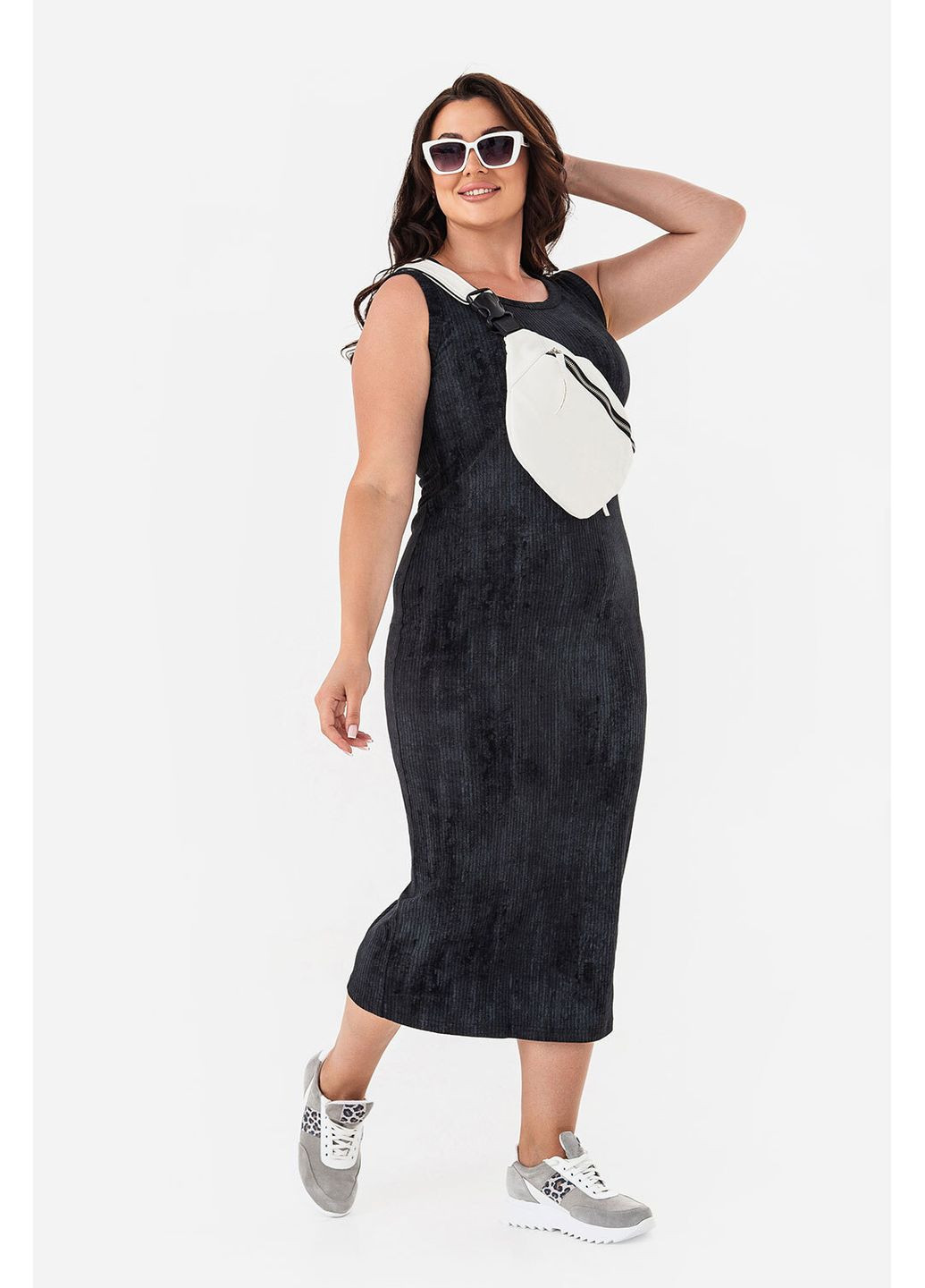 Черное платье mitt-2 черный Garne однотонное