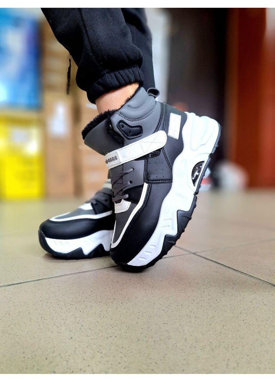 Зимові жіночі чорні на хутрі з білою підошвою YiYi кросівки чорні зими (362626959)