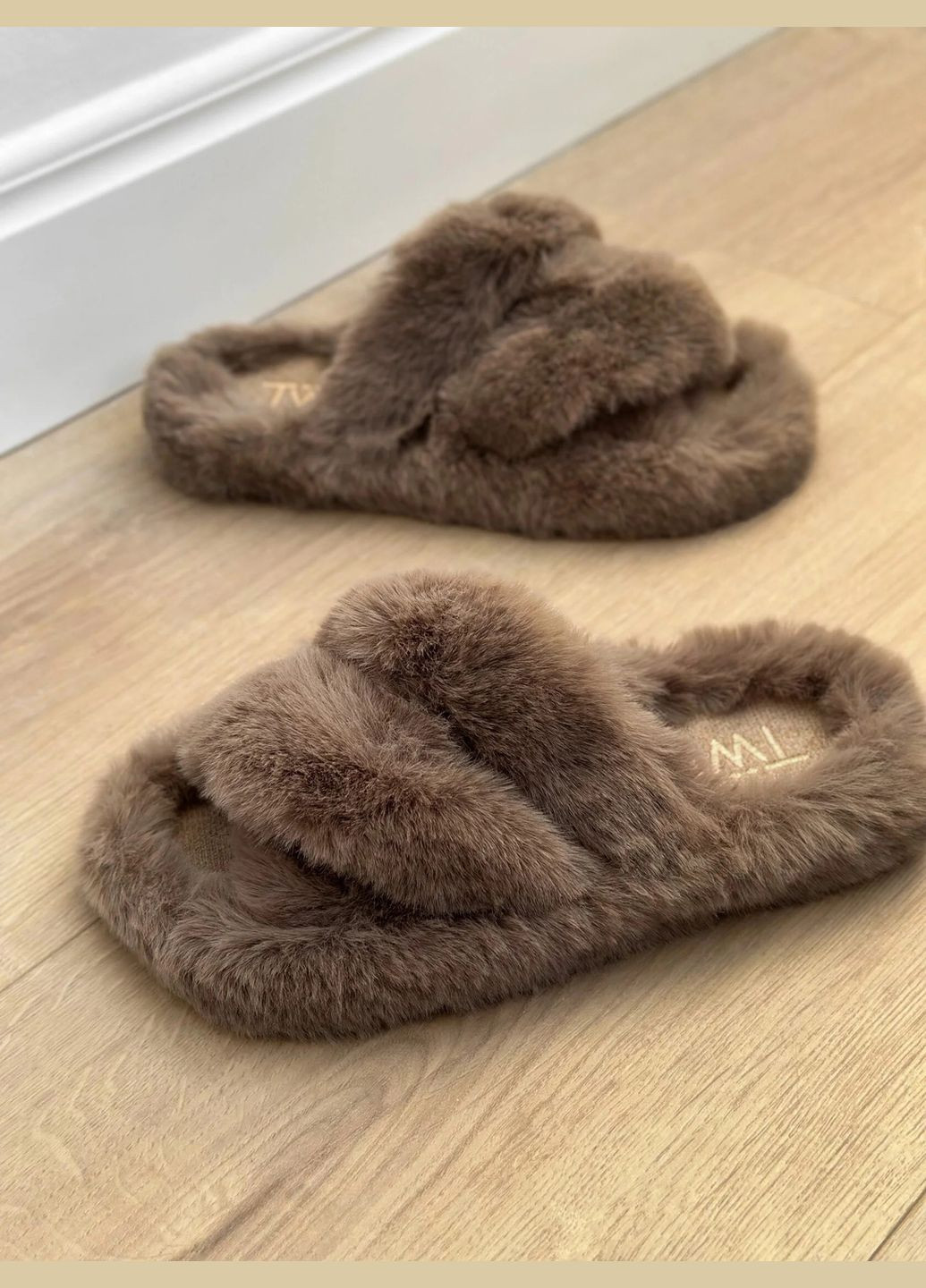 Коричневые домашние тапочки Fashion