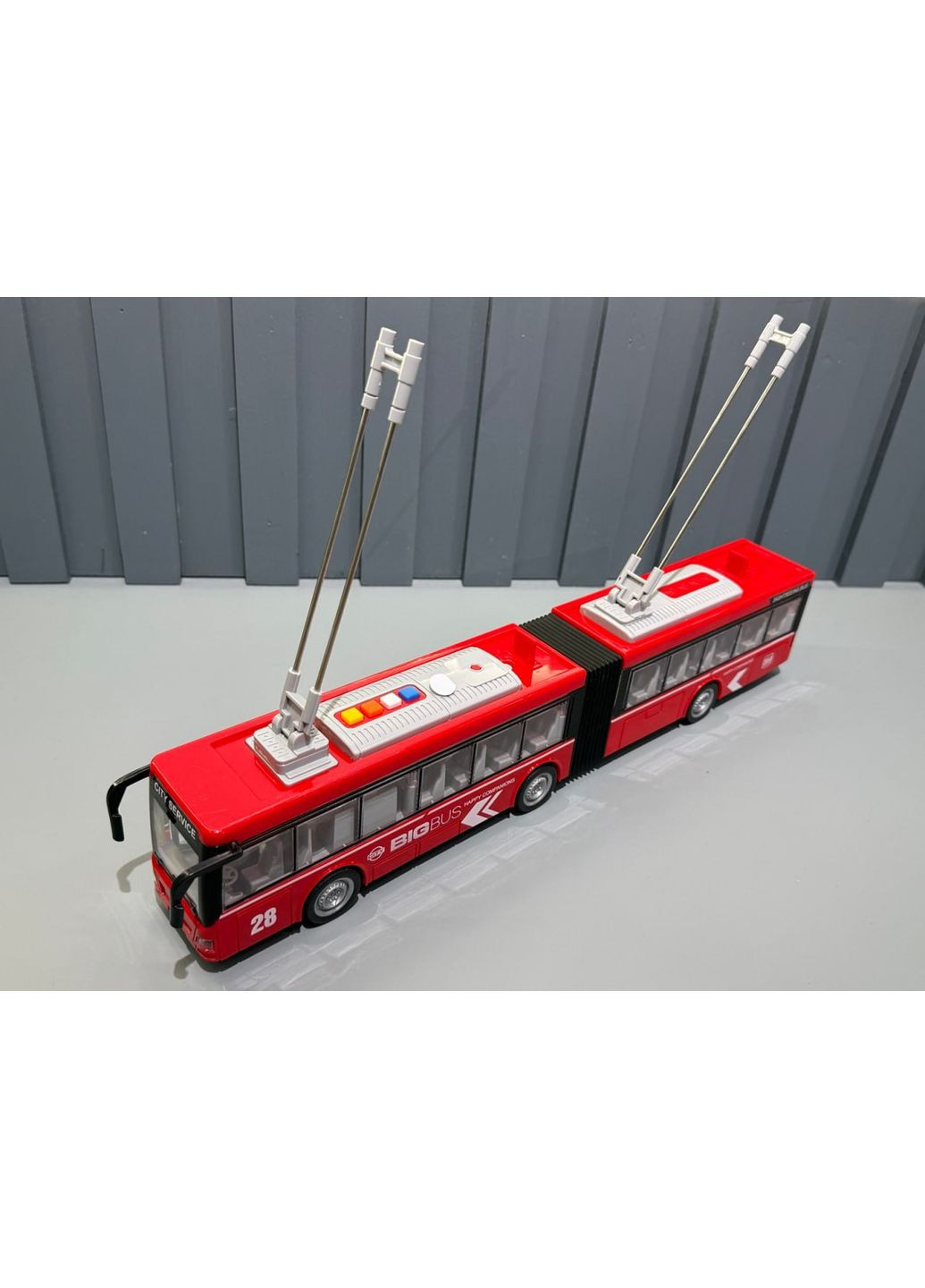 Троллейбус инерционный со светом и звуком механическое открывание дверей масштаб 1:16 резиновые колеса (WY915A/B) WenYi (367191340)