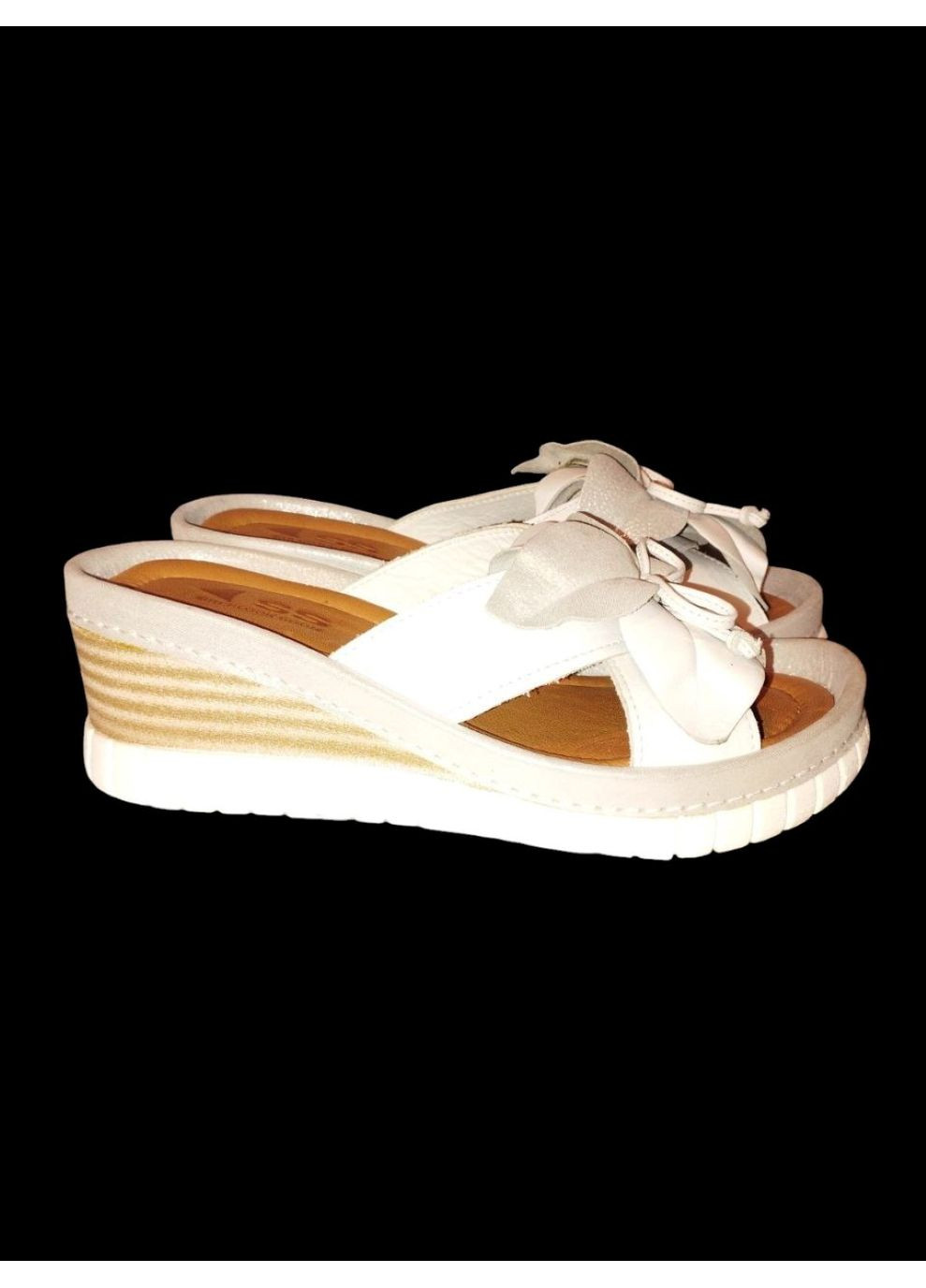 жіночі шльопанці з декором на середній танкетці білі Sherlock Soon (357260925)