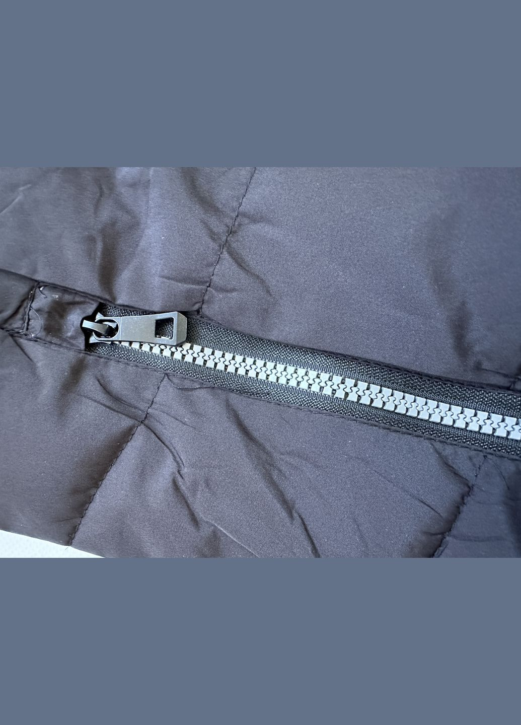 Жилет (безрукавка) чорний для хлопця з капюшоном JPLT (304402144)