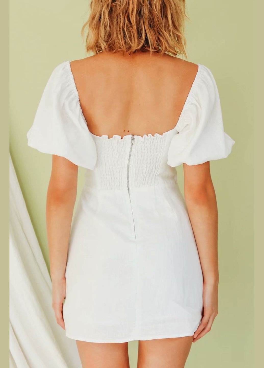 Белое платье с пышным рукавом 110318 белый No Brand