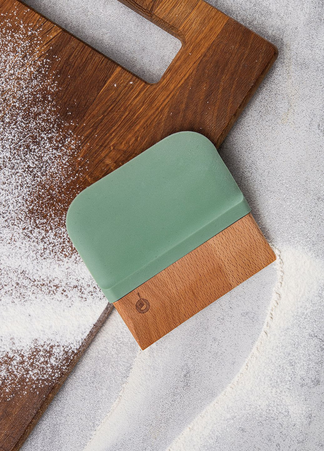 Скребок для теста двусторонний Тестоделец силикон дерево 12 см Мамин Посуд (327432596)