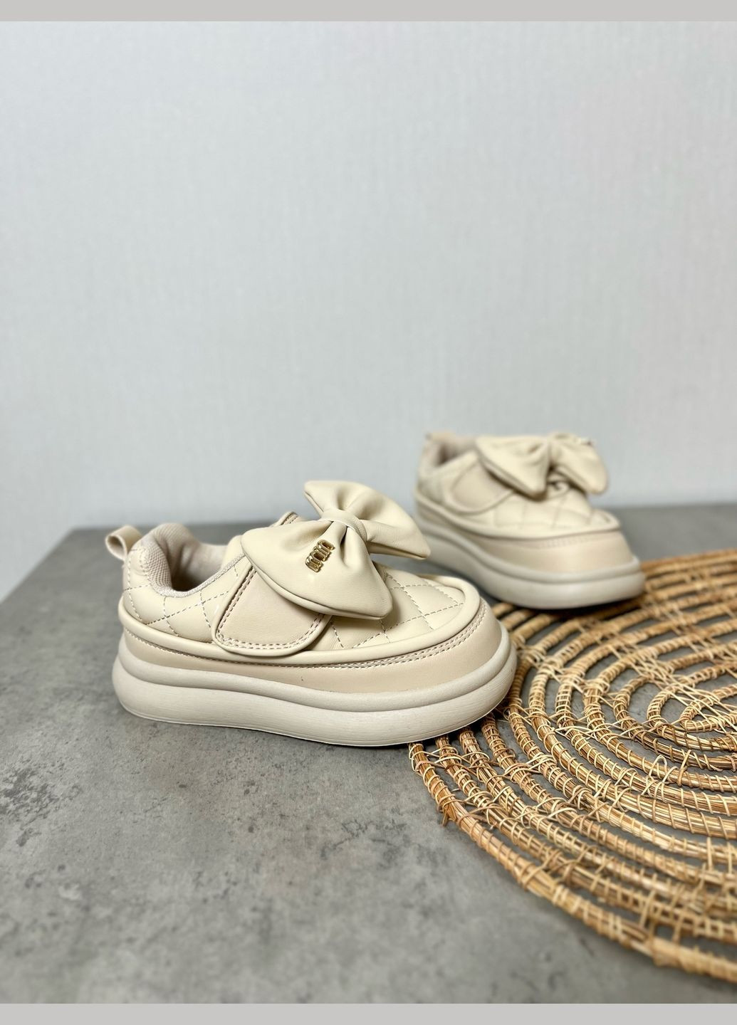 Бежевые слипоны - кроссовки Jong Golf с бантом